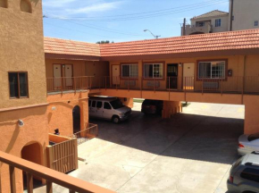 Гостиница Coast Motel  Сансет Бич